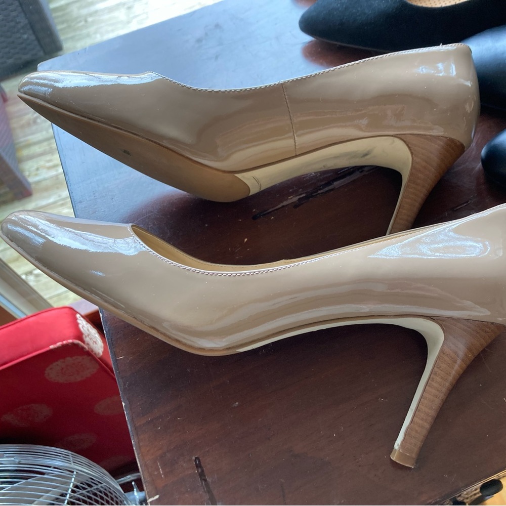 Cole Haan patent leather pumps. Very light wear. Size 10b.